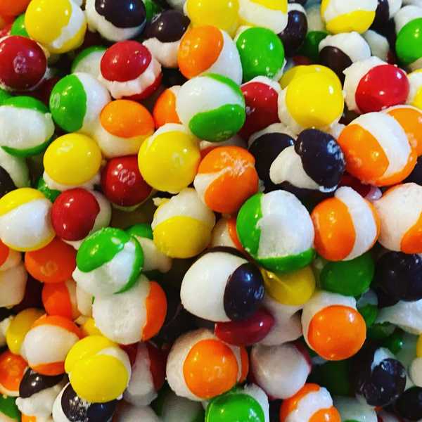 A0999 Moon Munchies Cosmic Candy Skittles