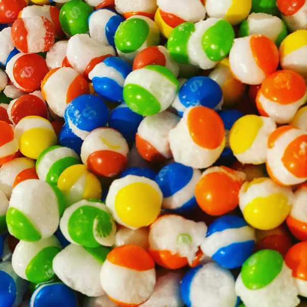 A0999 Moon Munchies Cosmic Candy Skittles